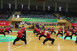 我校武术拳操、功夫扇“亮相”上海市学生阳光体育节